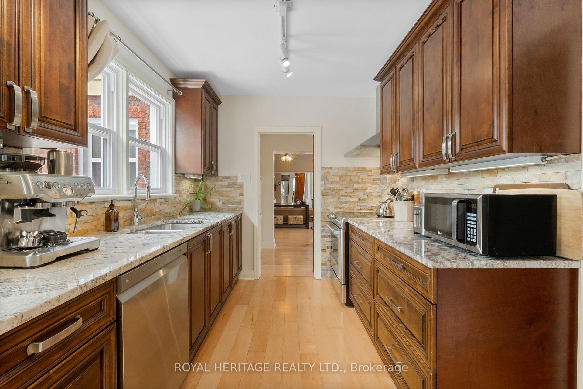 Photo 11 of 181 Abbott Boulevard, Cobourg — HOMEH