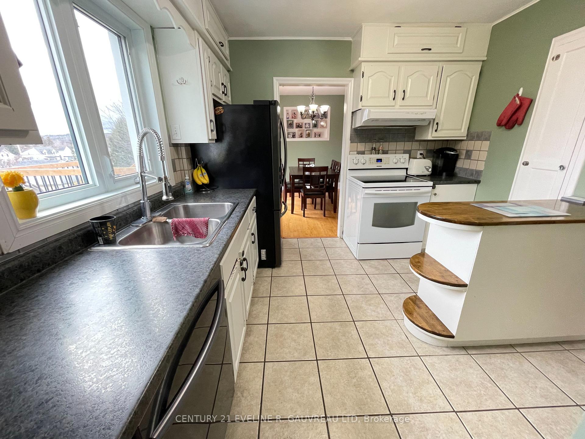 Photo 11 of 65 Dymond Crescent, Temiskaming Shores, New Liskeard — HOMEH