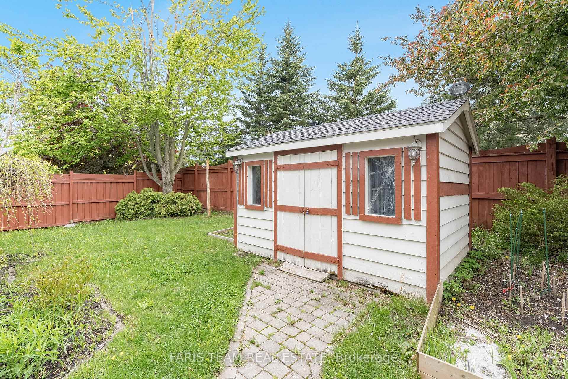 Photo 23 of 15 Dunsmore Lane, Barrie, Georgian Drive — HOMEH