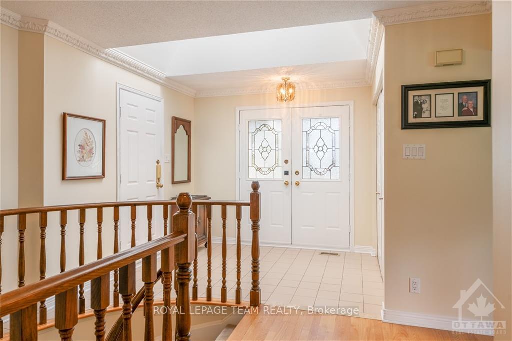 Photo 3 of 2 Hesse Crescent, Ottawa, Stittsville (Central) — HOMEH