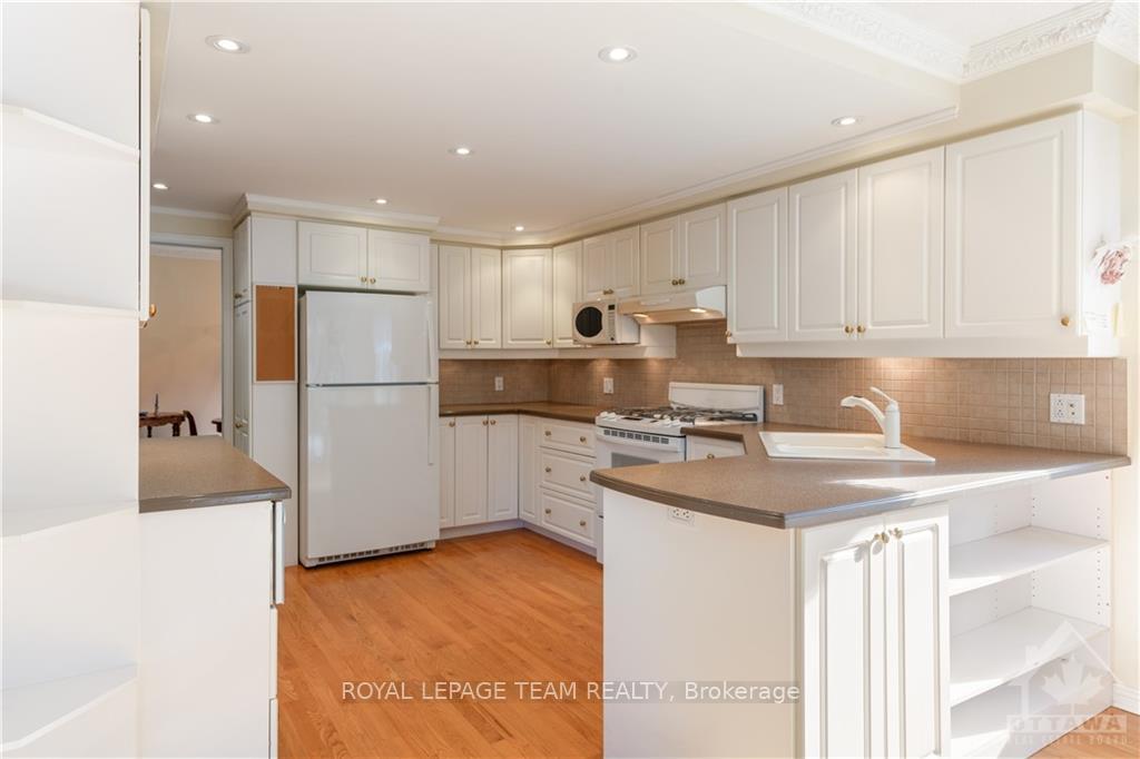Photo 7 of 2 Hesse Crescent, Ottawa, Stittsville (Central) — HOMEH