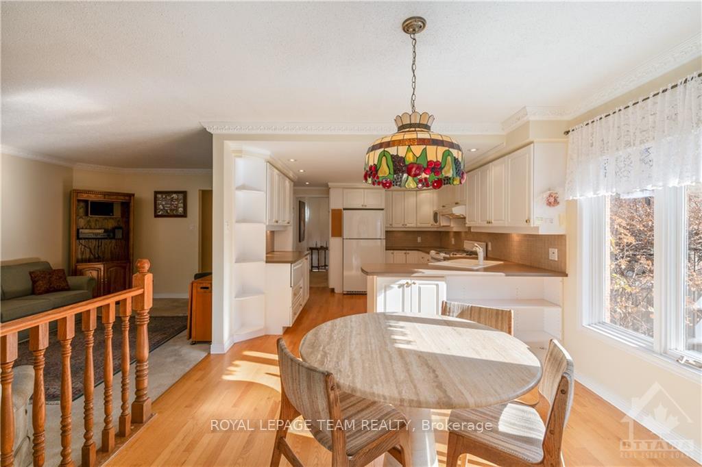 Photo 10 of 2 Hesse Crescent, Ottawa, Stittsville (Central) — HOMEH