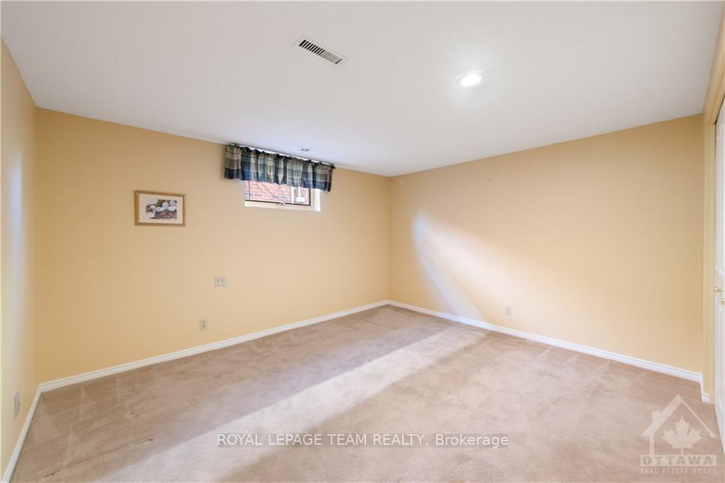 Photo 24 of 2 Hesse Crescent, Ottawa, Stittsville (Central) — HOMEH