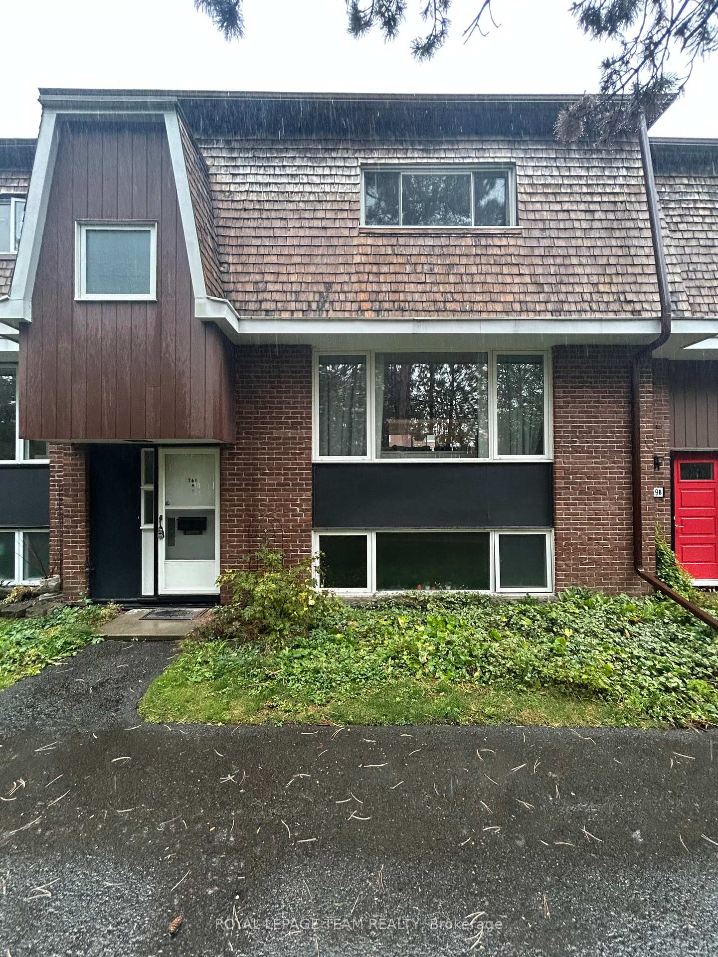 Photo 1 of Unit A, 761 Ridgewood Avenue, Ottawa, Mooneys Bay/Riverside Park — HOMEH