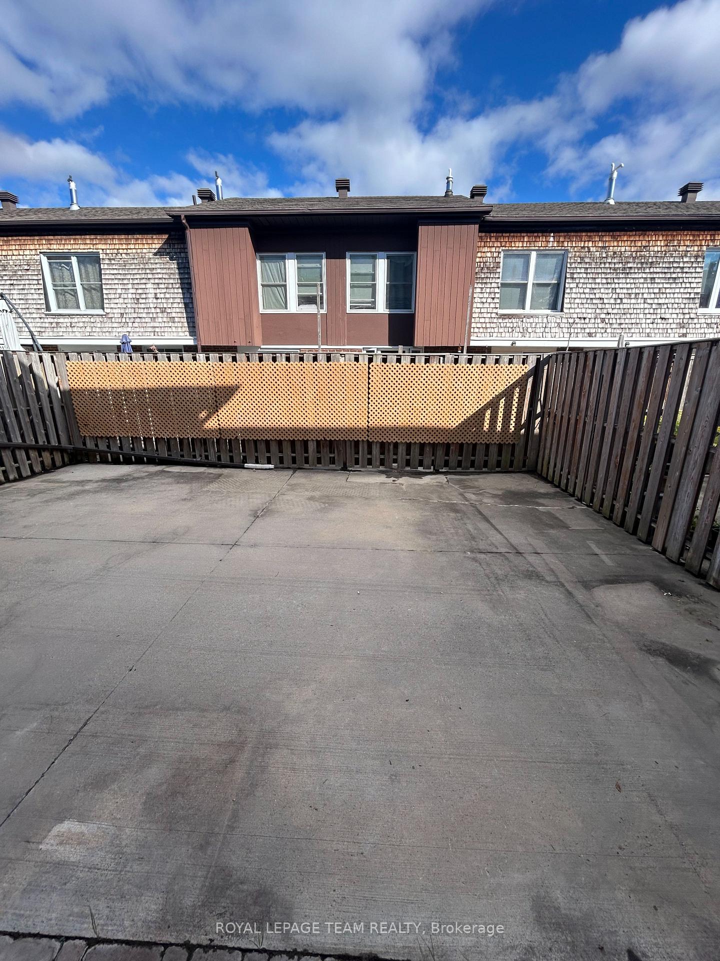 Photo 17 of Unit A, 761 Ridgewood Avenue, Ottawa, Mooneys Bay/Riverside Park — HOMEH
