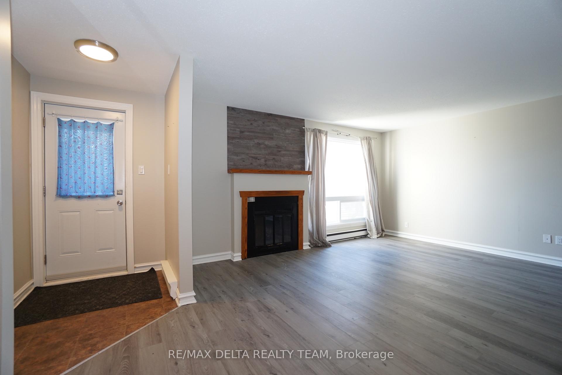 Photo 3 of Unit 36A, 782 St Andre Drive, Ottawa, Hiawatha Park/Convent Glen — HOMEH