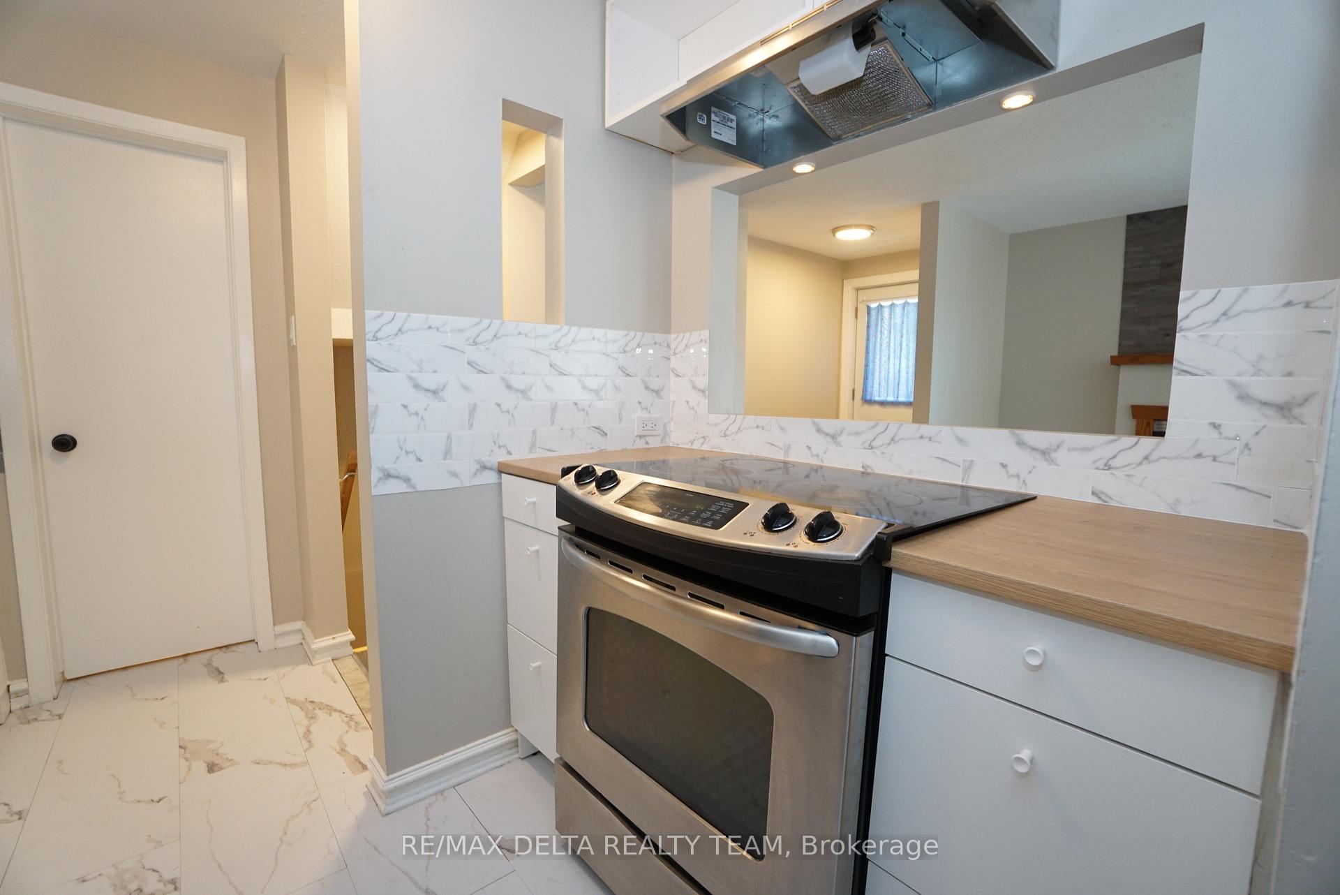 Photo 12 of Unit 36A, 782 St Andre Drive, Ottawa, Hiawatha Park/Convent Glen — HOMEH