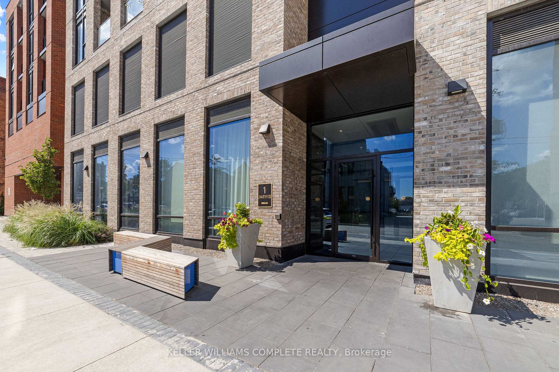 Photo 2 of Unit 1102, 1 Jarvis Street, Hamilton, Beasley — HOMEH