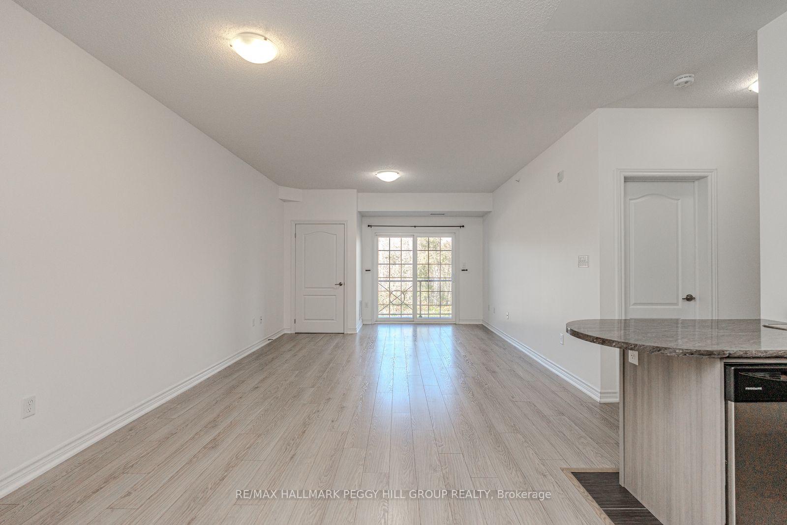 Photo 4 of Unit 209, 40 Ferndale Drive S, Barrie, Ardagh — HOMEH
