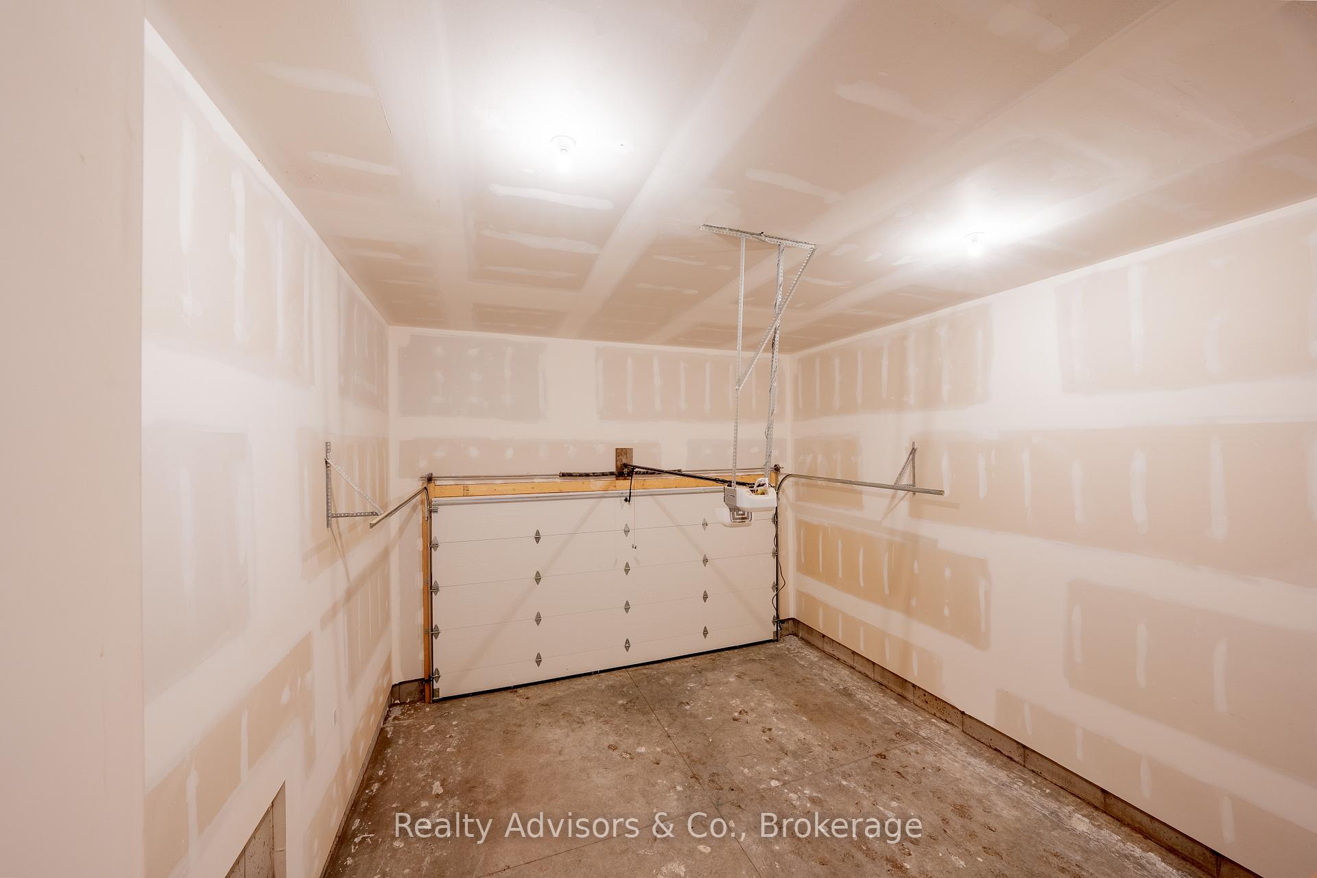 Photo 3 of 165 Gordon Street, Chatham-Kent, Bothwell — HOMEH
