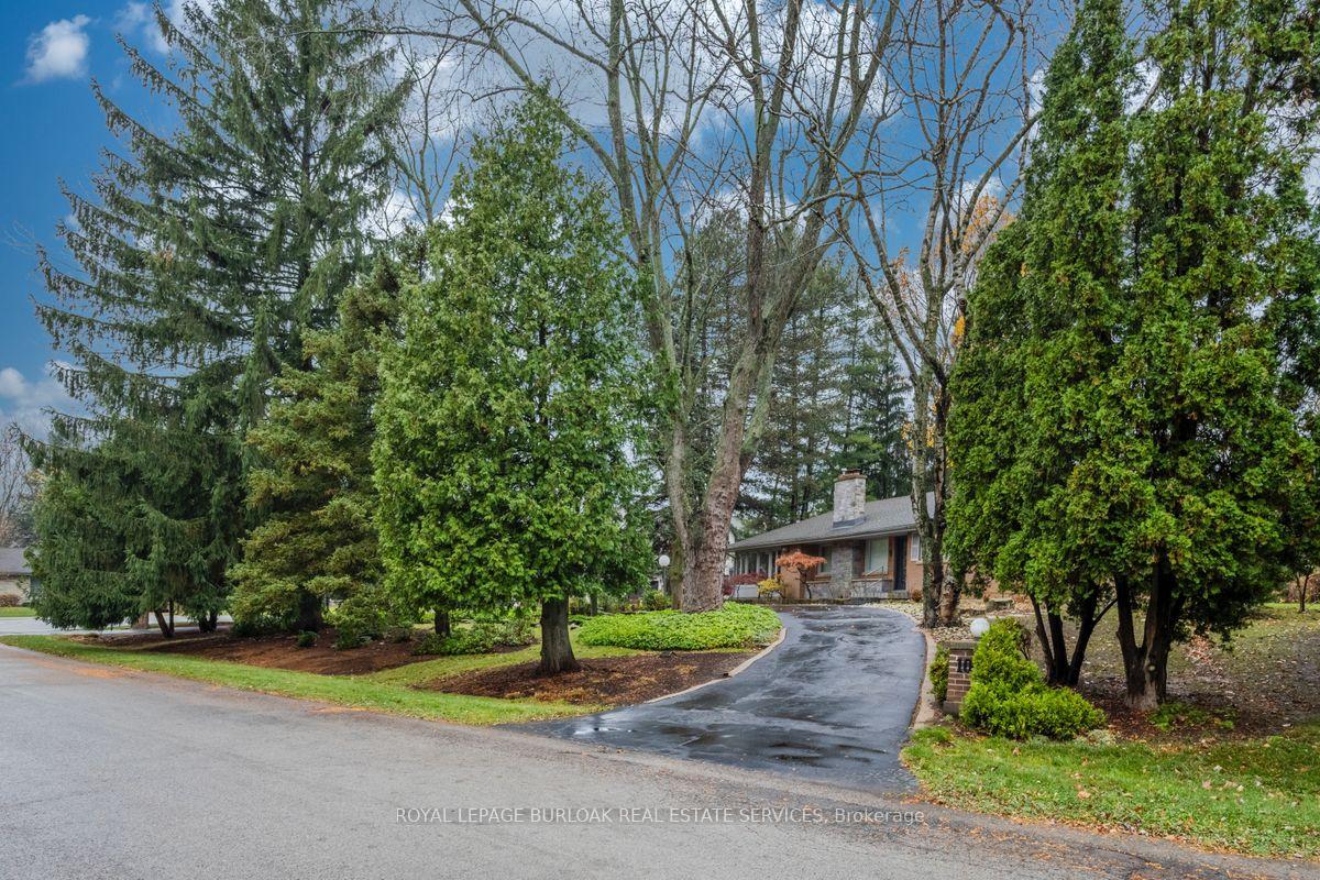 Photo 3 of 103 Mcgregor Crescent, Hamilton, Ancaster — HOMEH