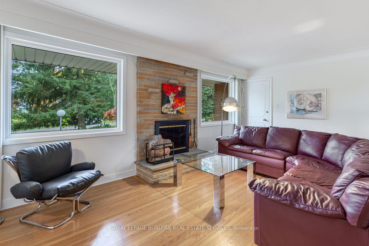 Photo 8 of 103 Mcgregor Crescent, Hamilton, Ancaster — HOMEH