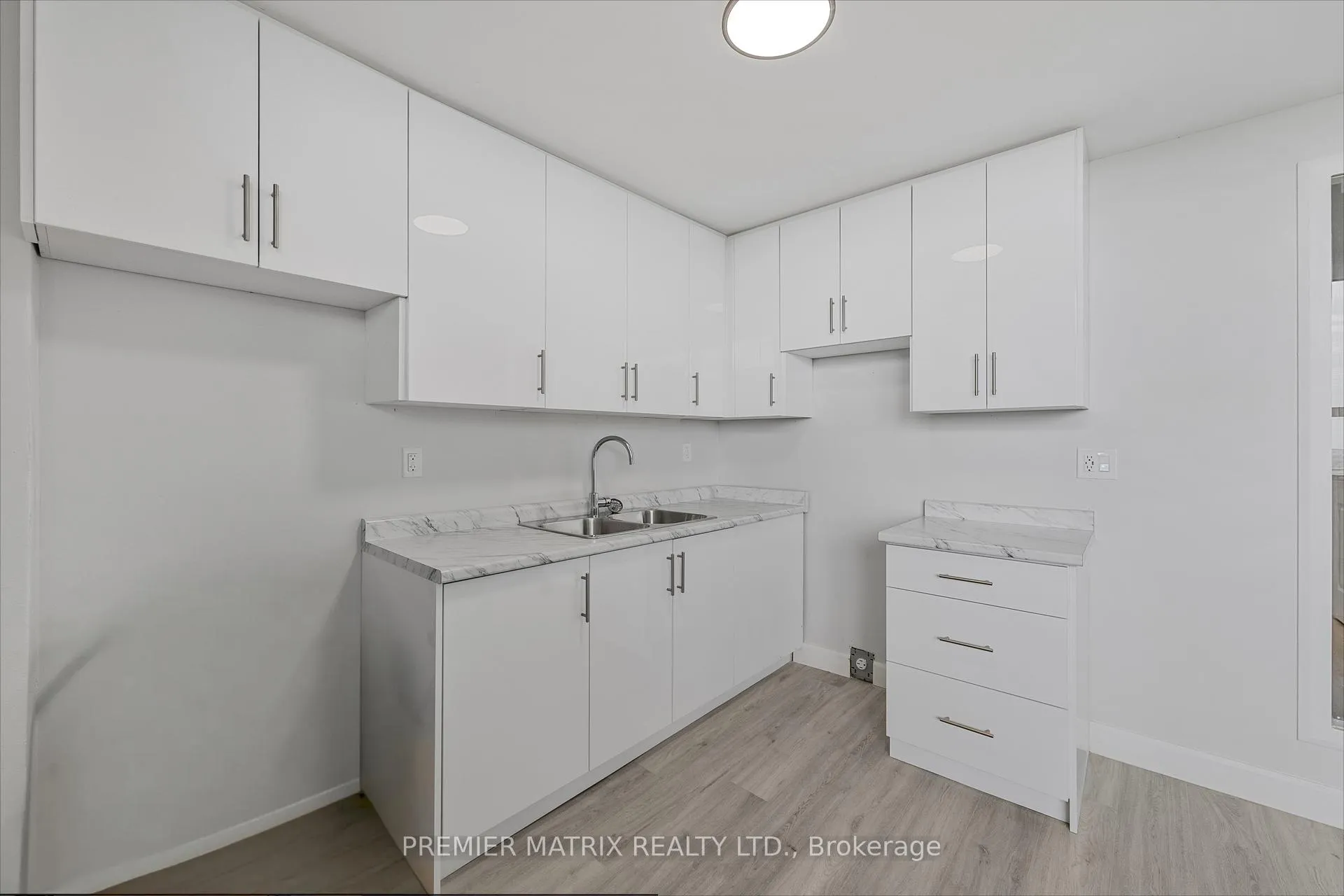 Photo 8 of Unit 2108, 65 Thorncliffe Park Drive, Toronto, Thorncliffe Park — HOMEH