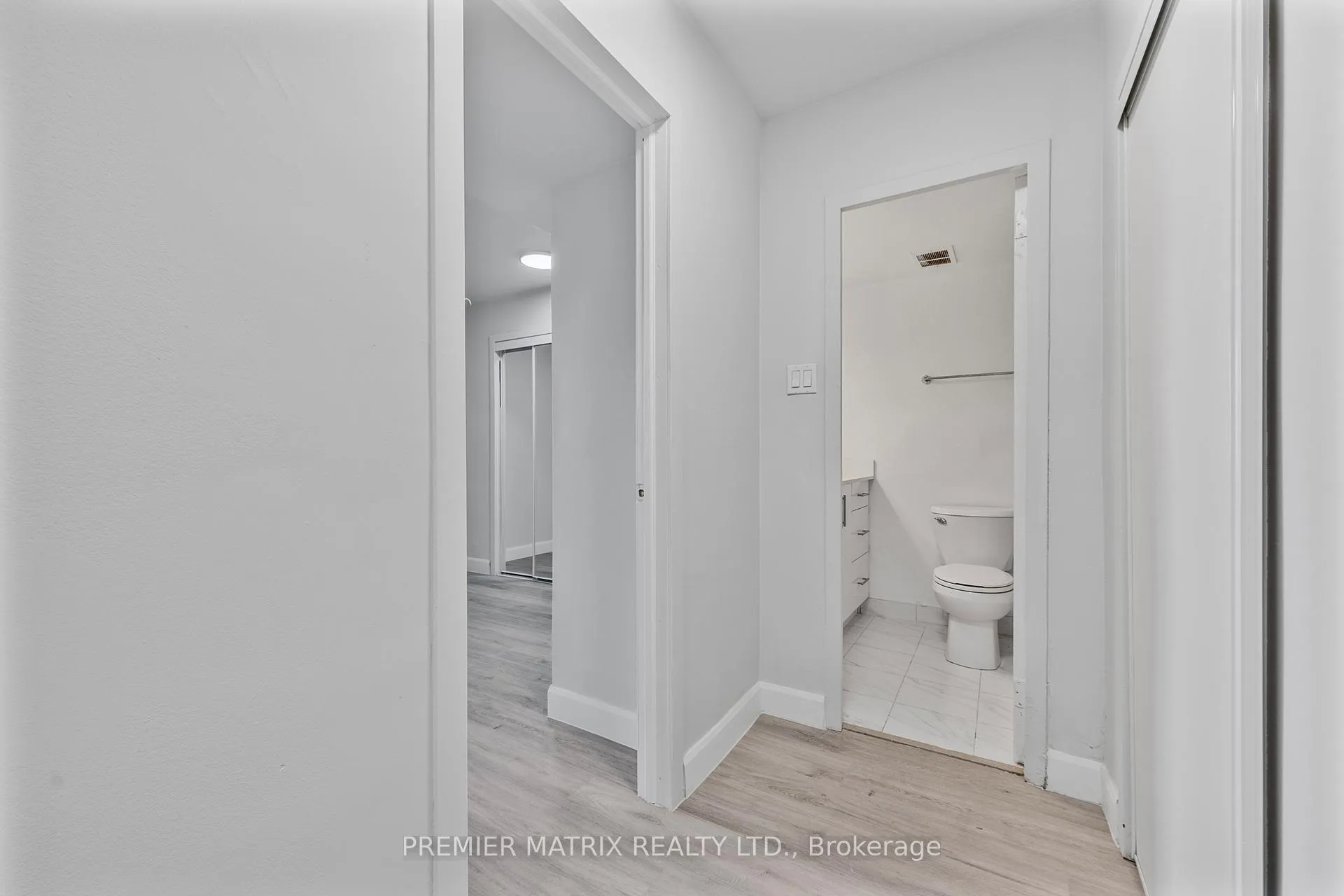 Photo 12 of Unit 2108, 65 Thorncliffe Park Drive, Toronto, Thorncliffe Park — HOMEH