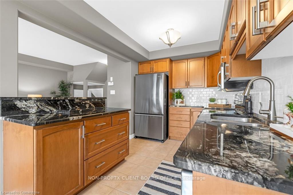 Photo 9 of Unit 17, 242 Upper Mount Albion Road, Hamilton, Stoney Creek Mountain — HOMEH