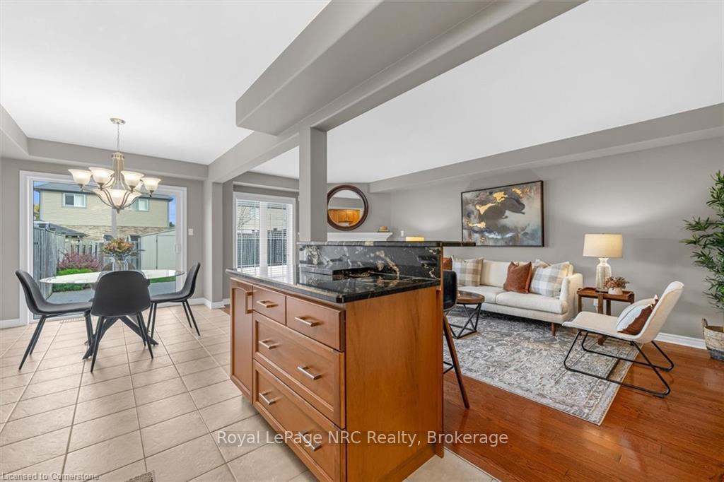 Photo 10 of Unit 17, 242 Upper Mount Albion Road, Hamilton, Stoney Creek Mountain — HOMEH