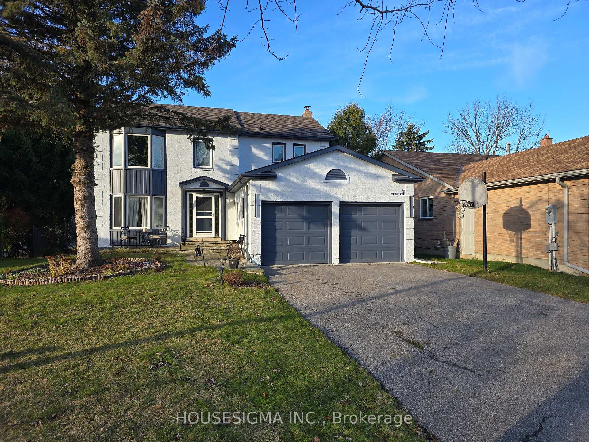 Front of 41 Underhill Crescent