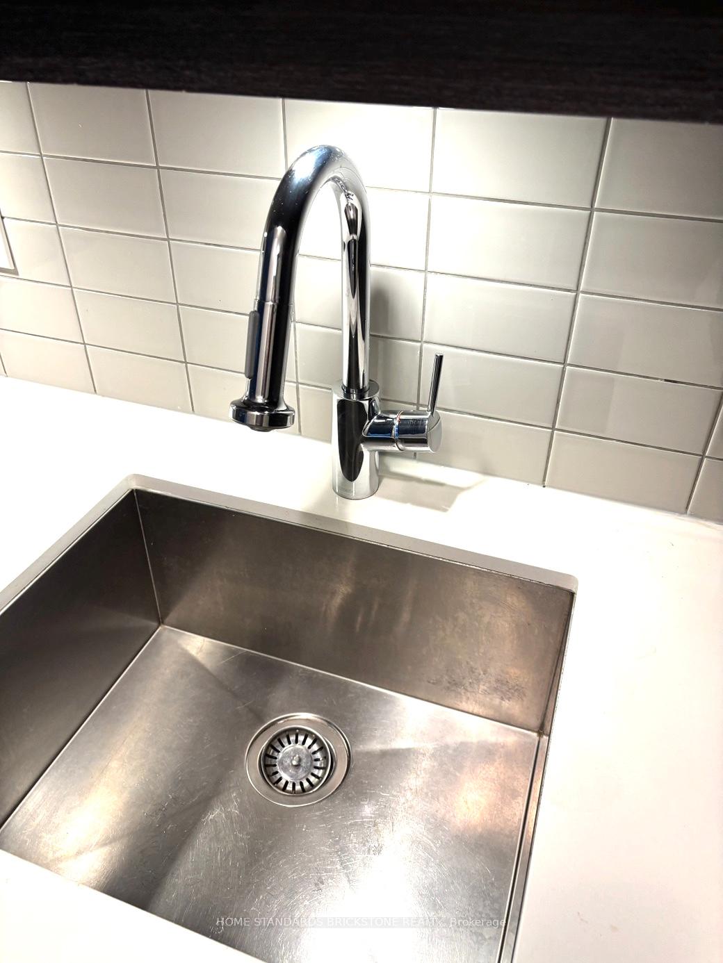 Photo 9 of Unit 301, 30 Nelson Street, Toronto, Waterfront Communities — HOMEH