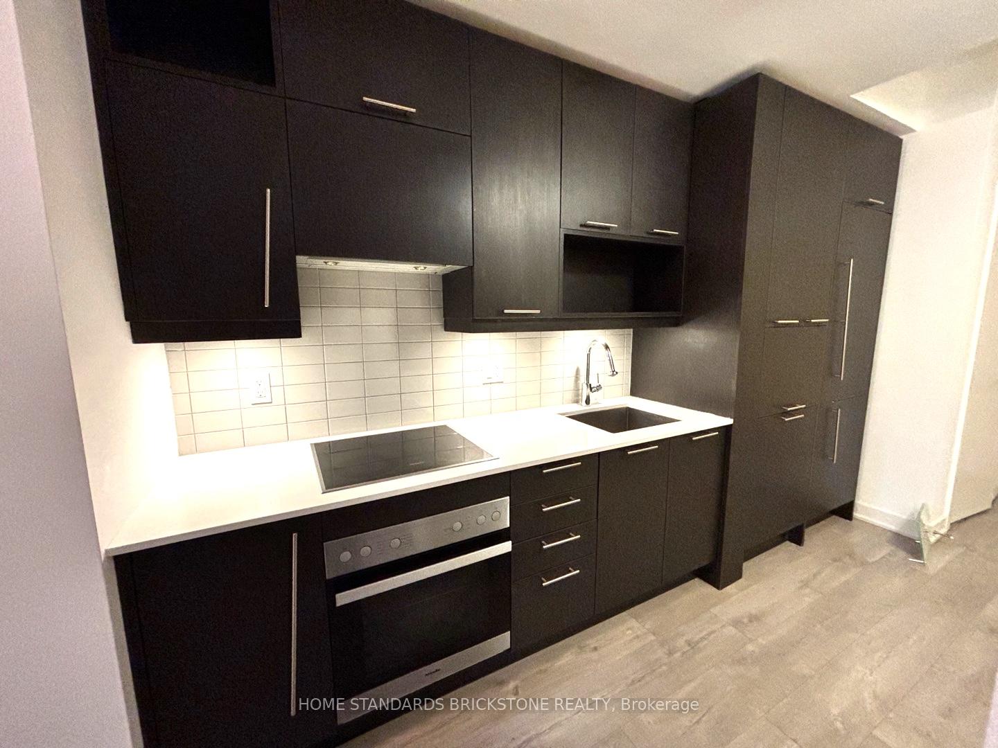 Photo 16 of Unit 301, 30 Nelson Street, Toronto, Waterfront Communities — HOMEH