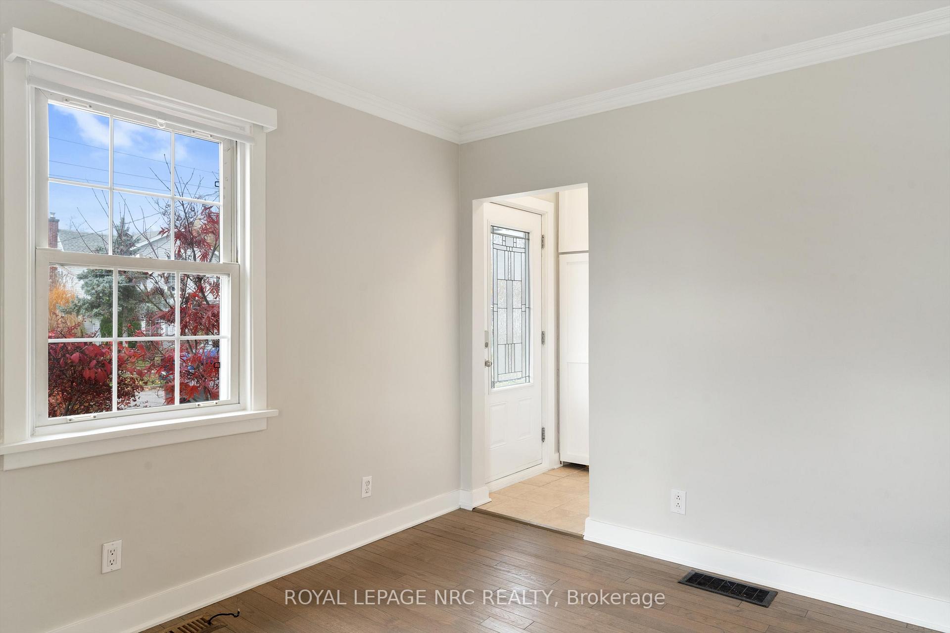 Photo 25 of 75 Argyle Crescent, St. Catharines, E. Chester — HOMEH