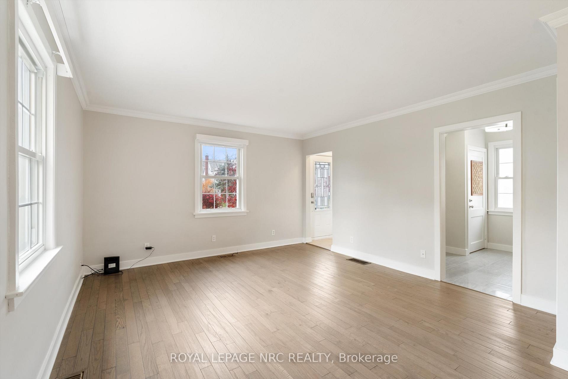 Photo 30 of 75 Argyle Crescent, St. Catharines, E. Chester — HOMEH