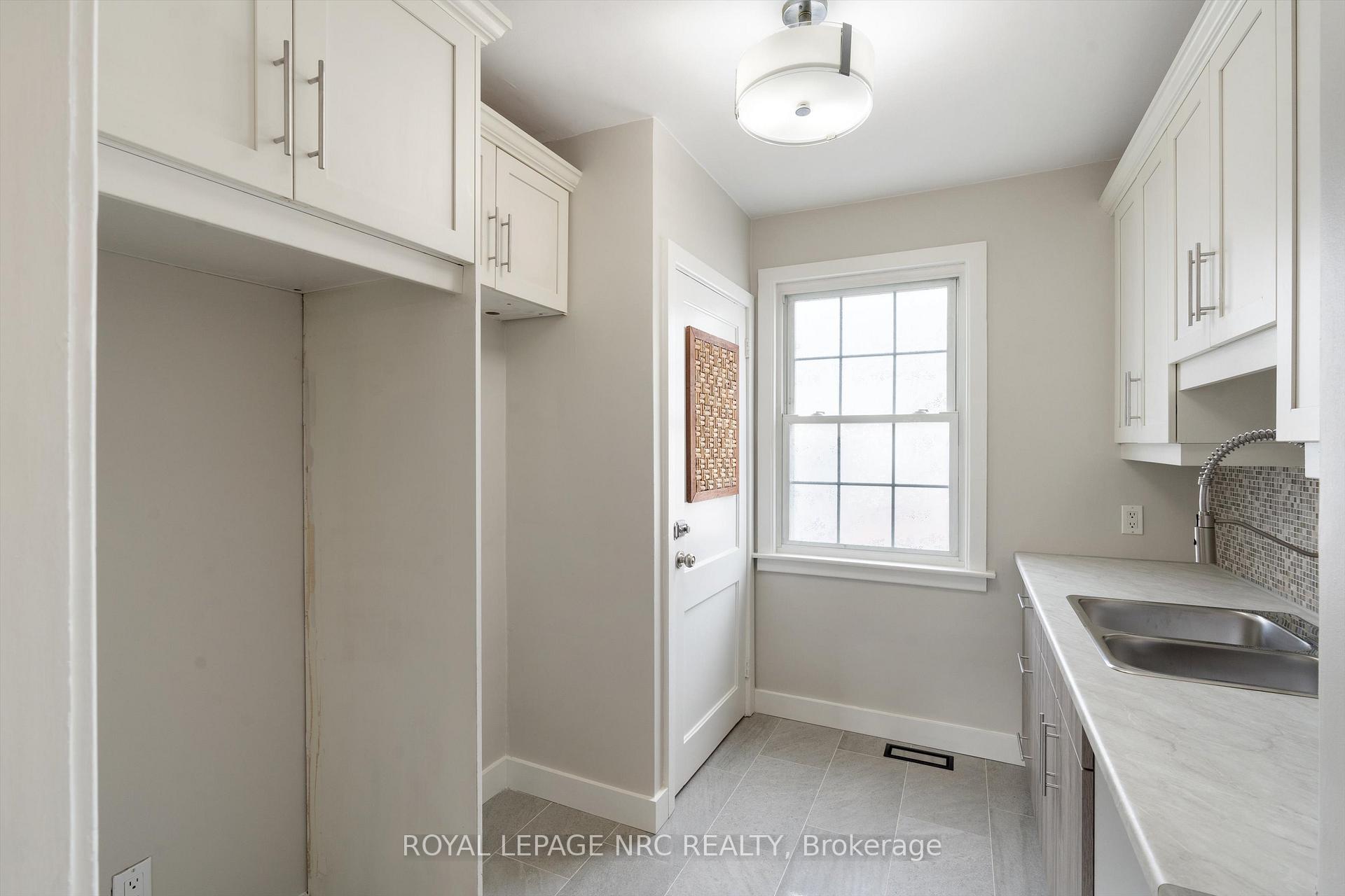 Photo 33 of 75 Argyle Crescent, St. Catharines, E. Chester — HOMEH
