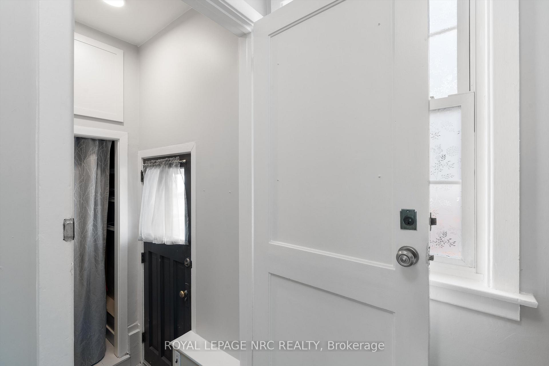 Photo 34 of 75 Argyle Crescent, St. Catharines, E. Chester — HOMEH