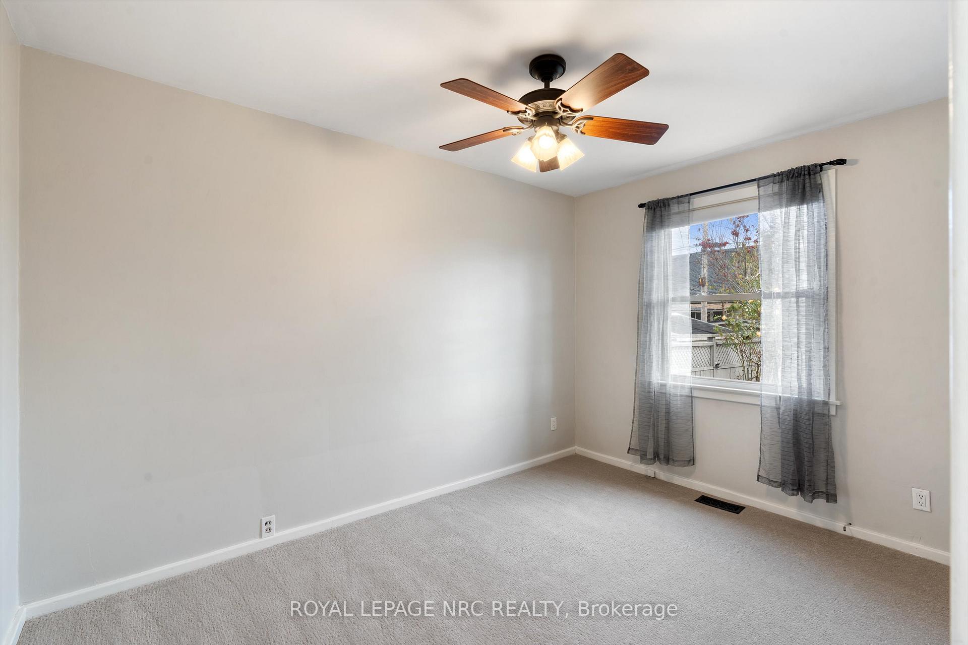 Photo 16 of 75 Argyle Crescent, St. Catharines, E. Chester — HOMEH