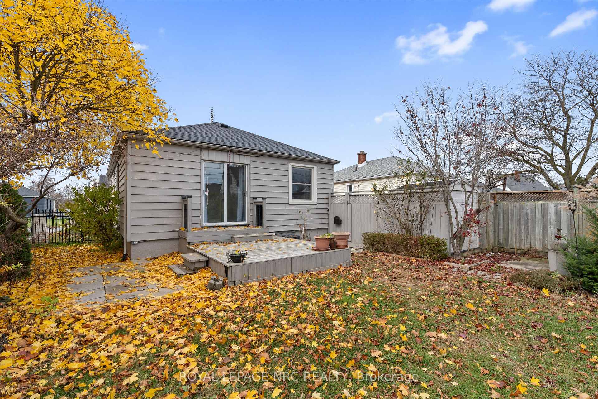 Photo 43 of 75 Argyle Crescent, St. Catharines, E. Chester — HOMEH