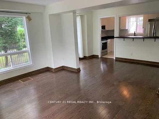 Photo 2 of 4 Juliana Square, Brampton, Northgate — HOMEH