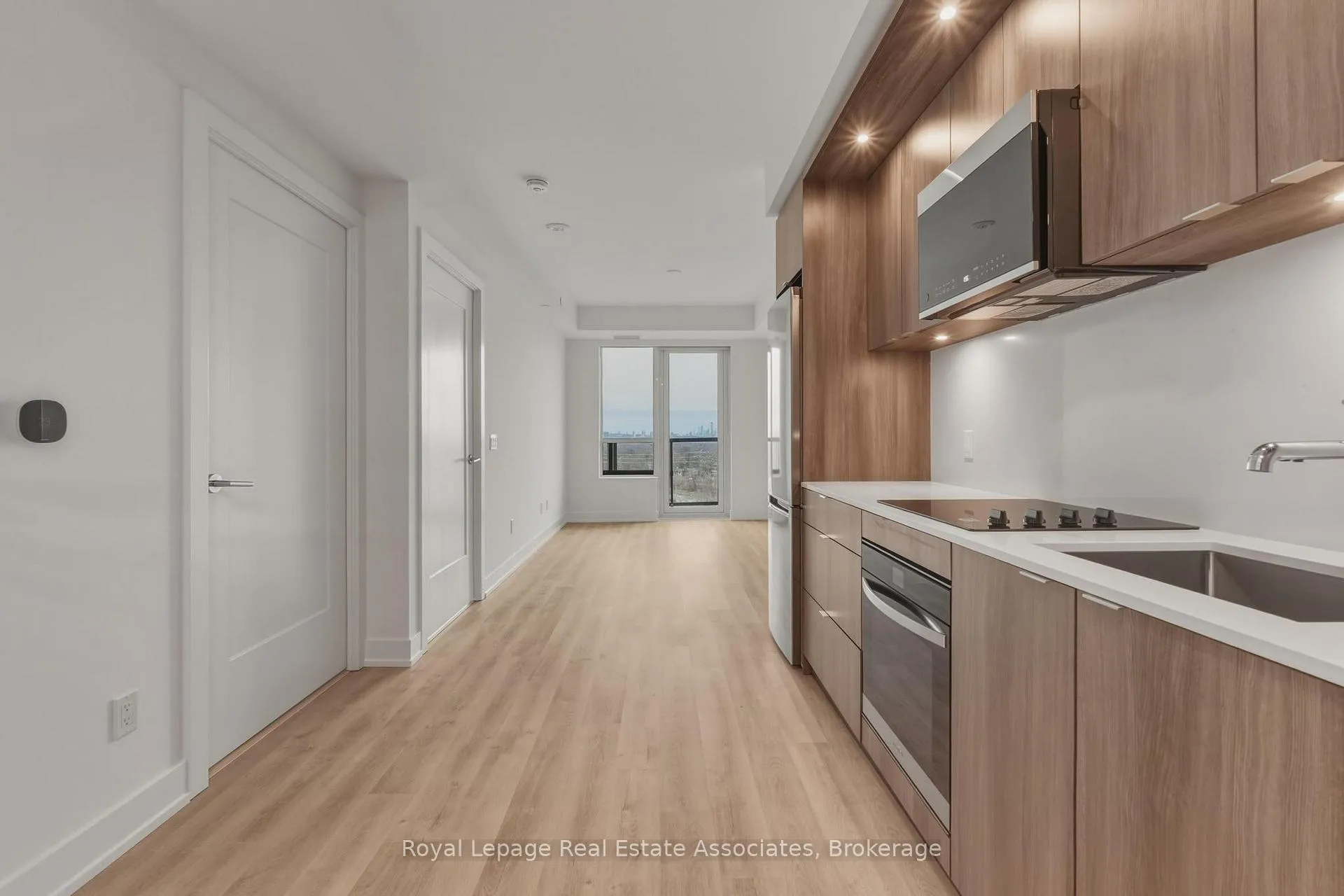 Front of Unit 1501, 60 Central Park Roadway