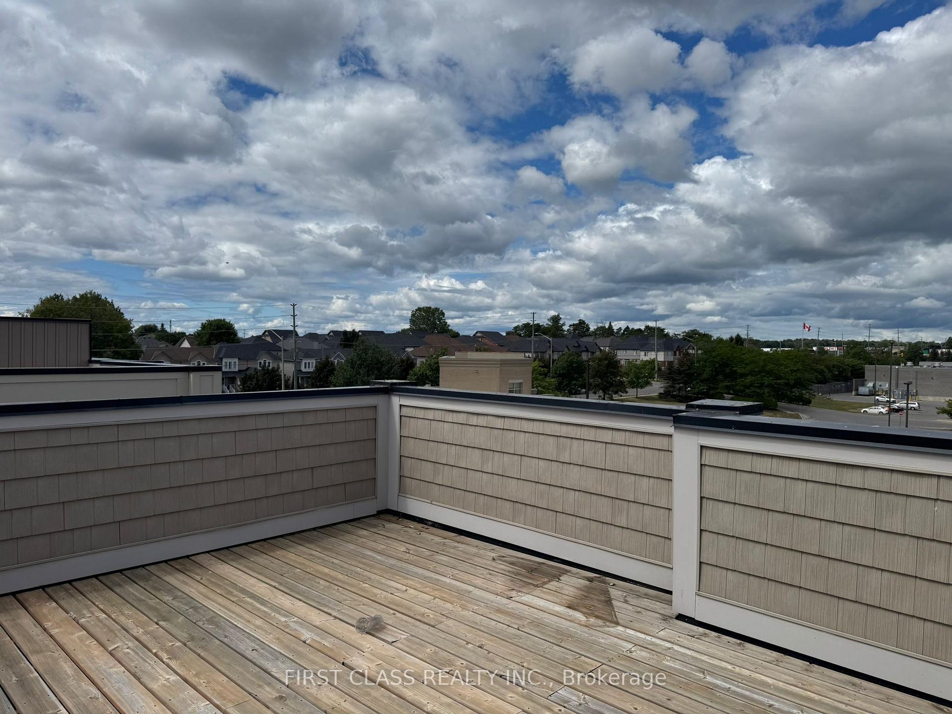 Photo 9 of 7 Prince William Boulevard, Clarington, Bowmanville — HOMEH