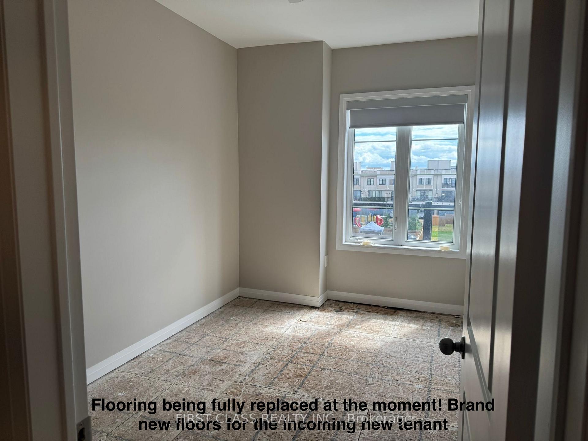 Photo 11 of 7 Prince William Boulevard, Clarington, Bowmanville — HOMEH