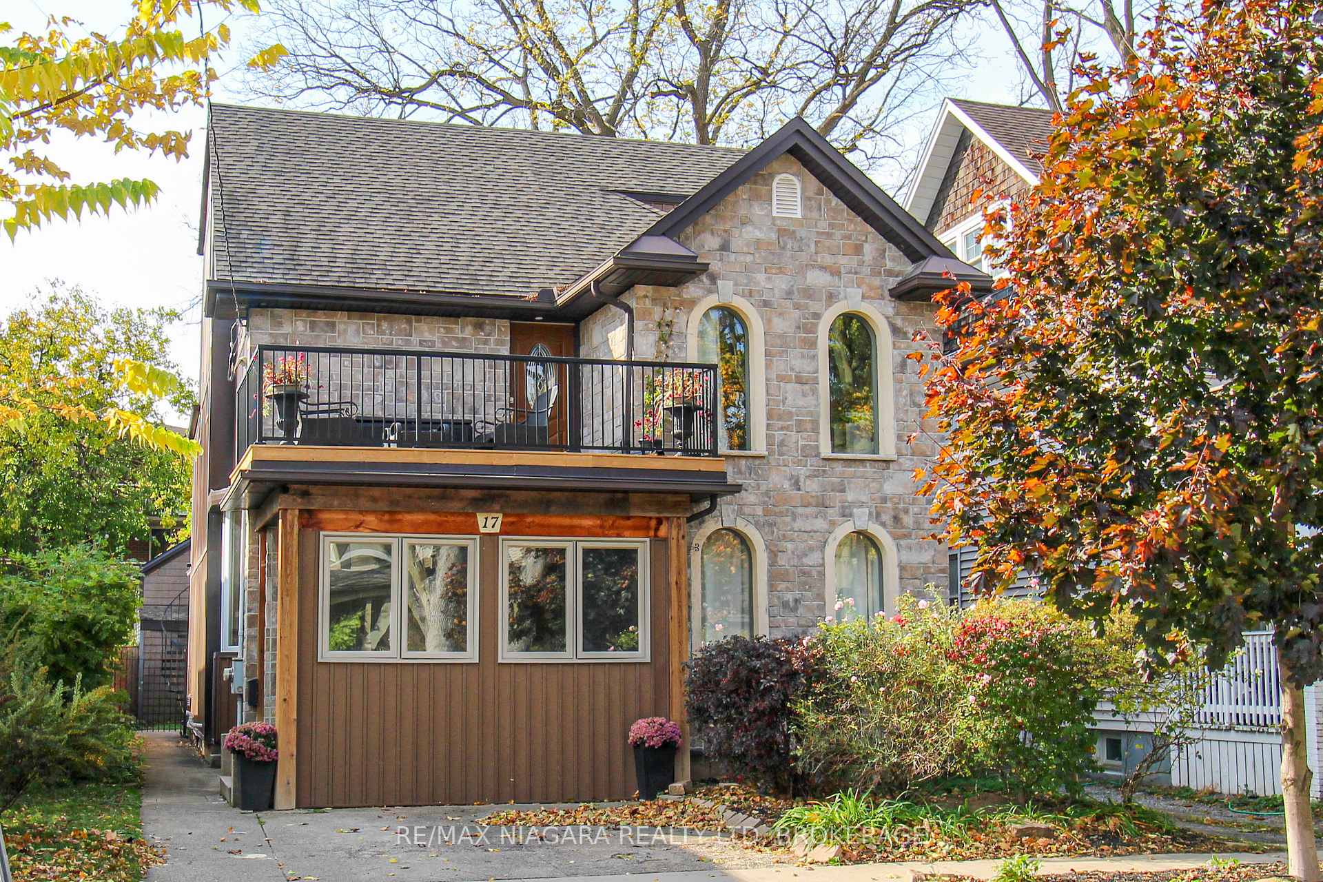 Photo 1 of 17 Thomas Street, St. Catharines, Downtown — HOMEH