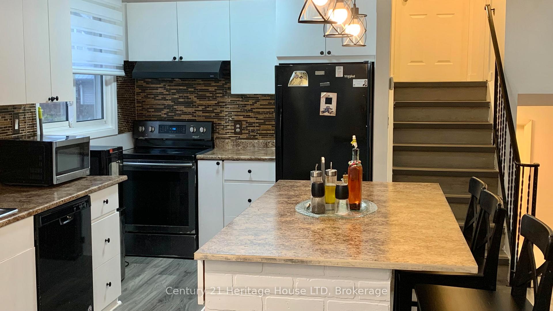 Photo 5 of 131 Linwell Road, St. Catharines, Lakeport — HOMEH