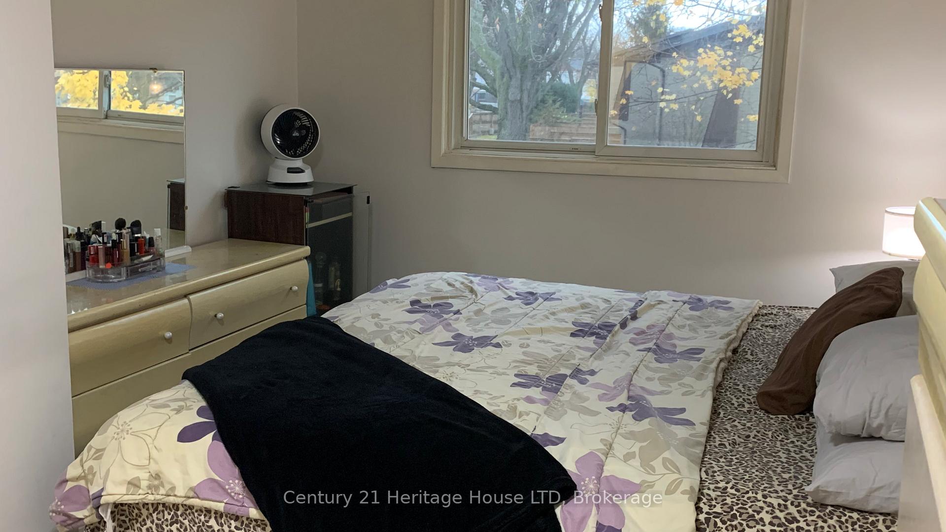 Photo 9 of 131 Linwell Road, St. Catharines, Lakeport — HOMEH