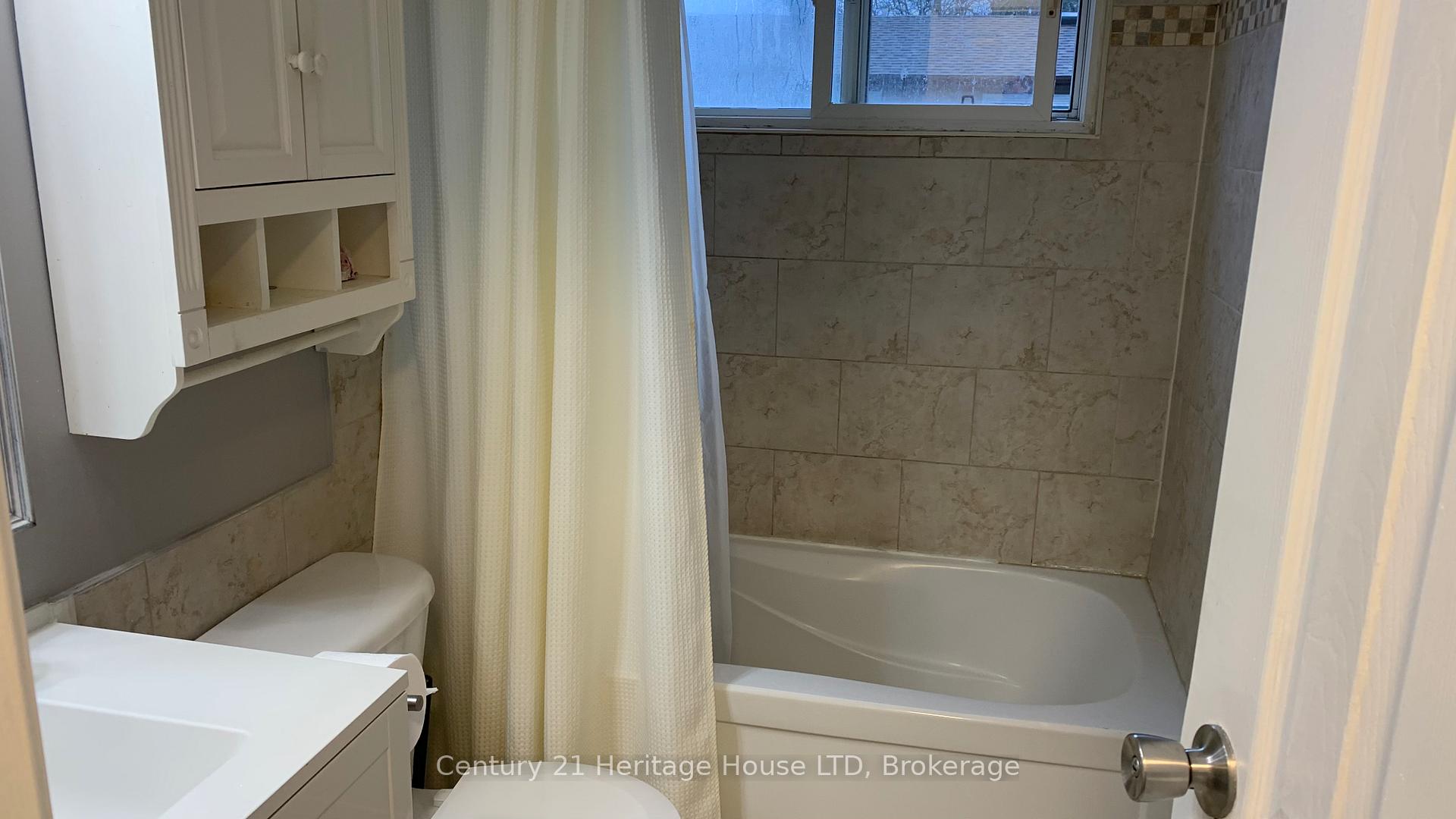 Photo 21 of 131 Linwell Road, St. Catharines, Lakeport — HOMEH