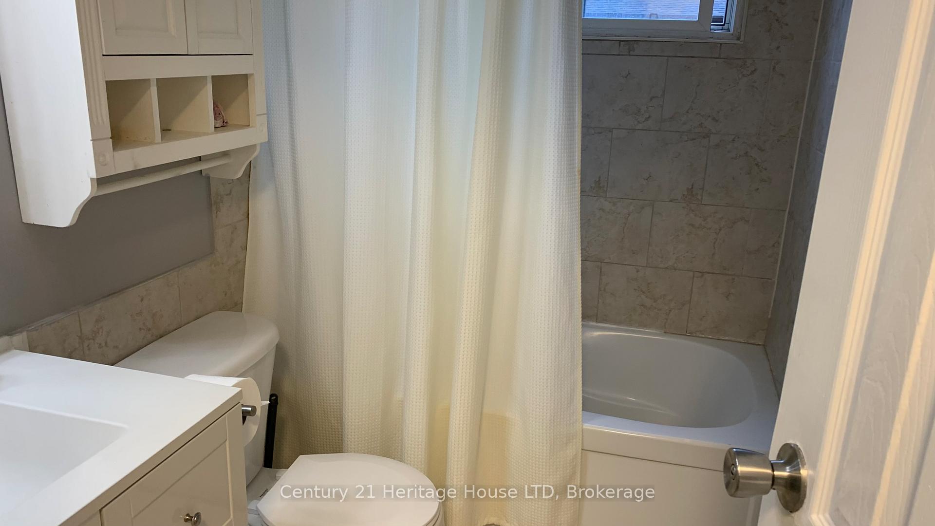 Photo 22 of 131 Linwell Road, St. Catharines, Lakeport — HOMEH