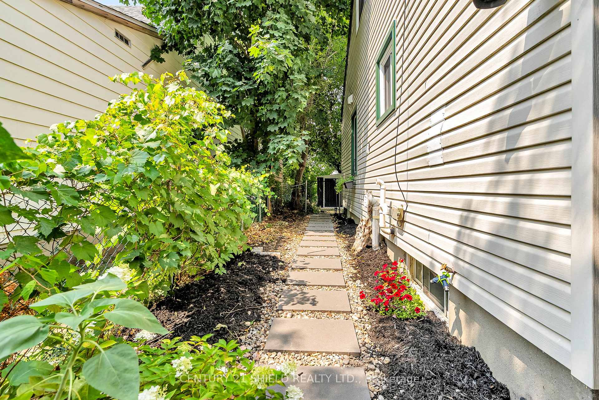 Photo 31 of 54 12th Street E, Cornwall — HOMEH