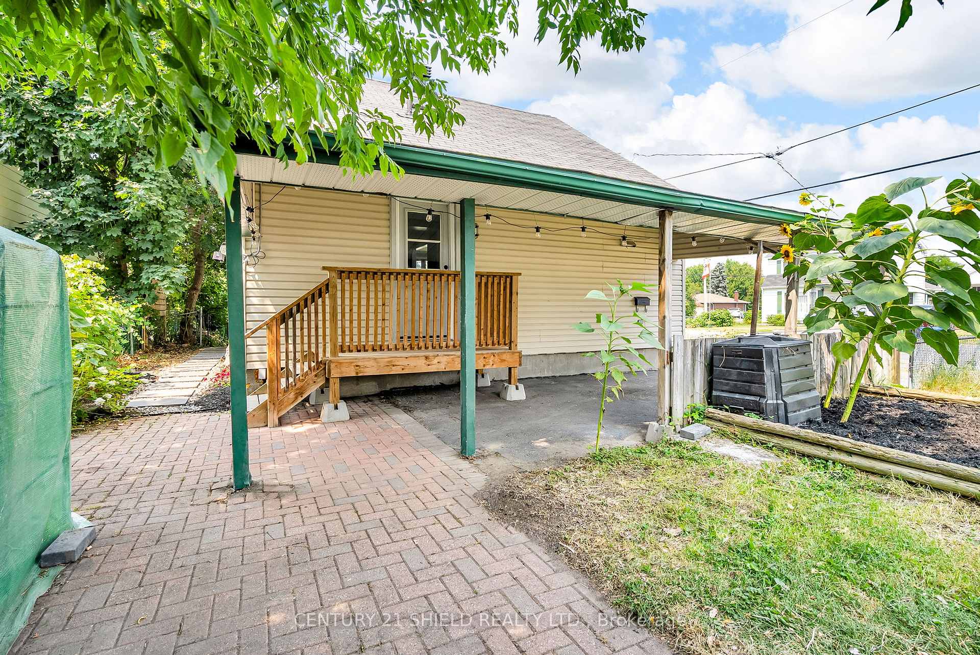 Photo 34 of 54 12th Street E, Cornwall — HOMEH