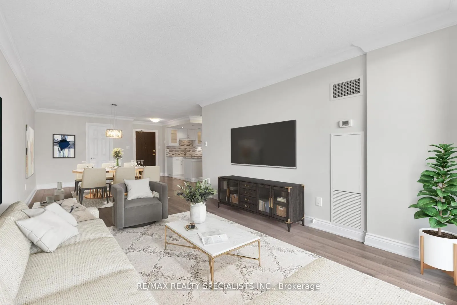 Photo 12 of Unit 803, 820 Burnhamthorpe Road, Etobicoke, Markland Wood — HOMEH