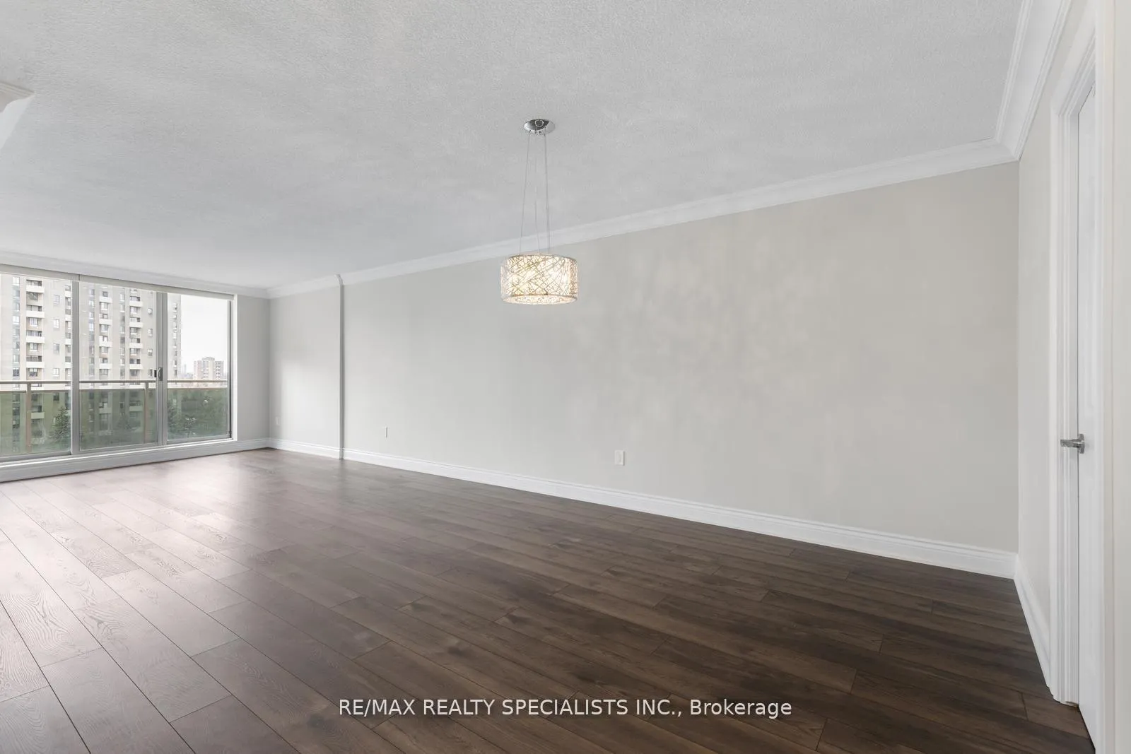 Photo 15 of Unit 803, 820 Burnhamthorpe Road, Etobicoke, Markland Wood — HOMEH