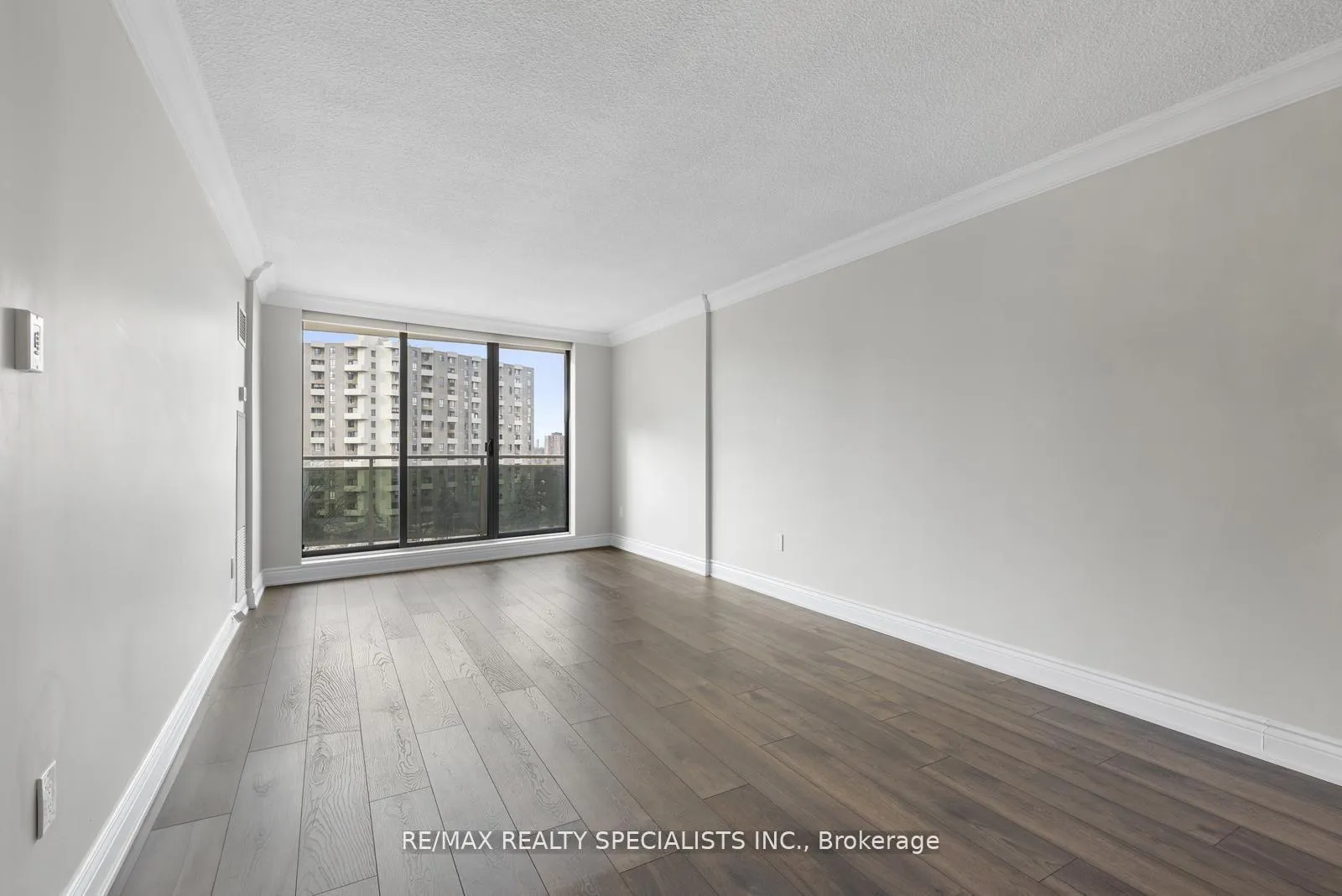 Photo 16 of Unit 803, 820 Burnhamthorpe Road, Etobicoke, Markland Wood — HOMEH