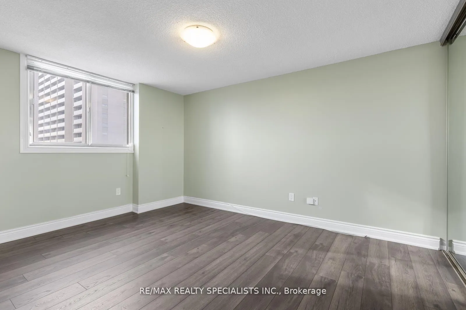 Photo 21 of Unit 803, 820 Burnhamthorpe Road, Etobicoke, Markland Wood — HOMEH