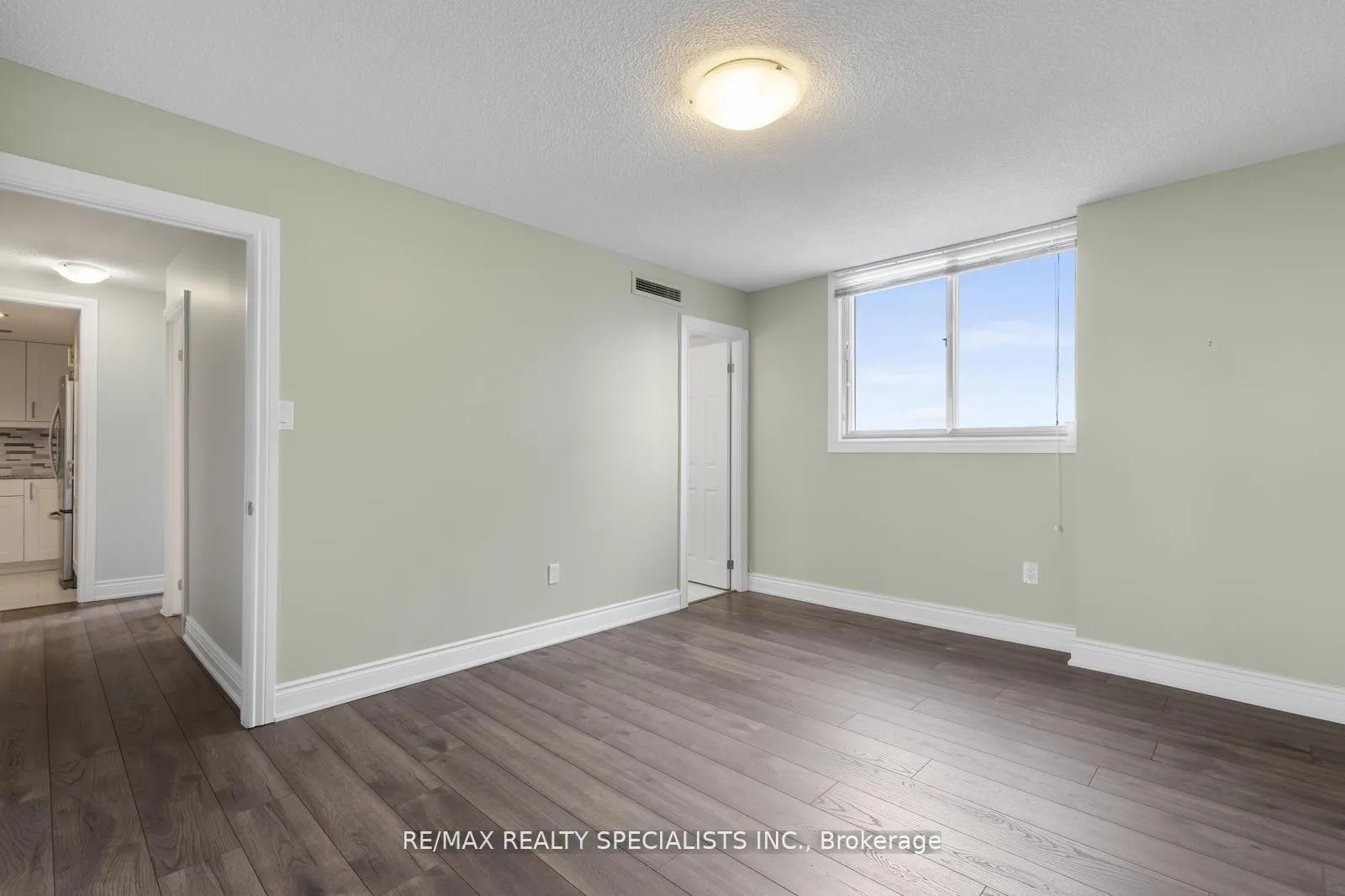 Photo 28 of Unit 803, 820 Burnhamthorpe Road, Etobicoke, Markland Wood — HOMEH