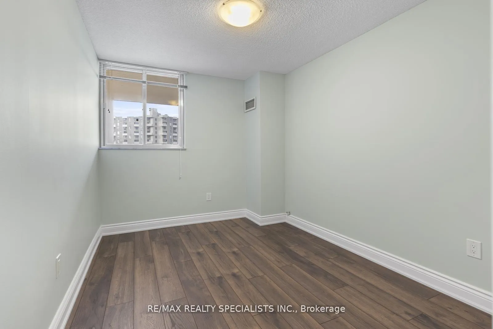 Photo 29 of Unit 803, 820 Burnhamthorpe Road, Etobicoke, Markland Wood — HOMEH