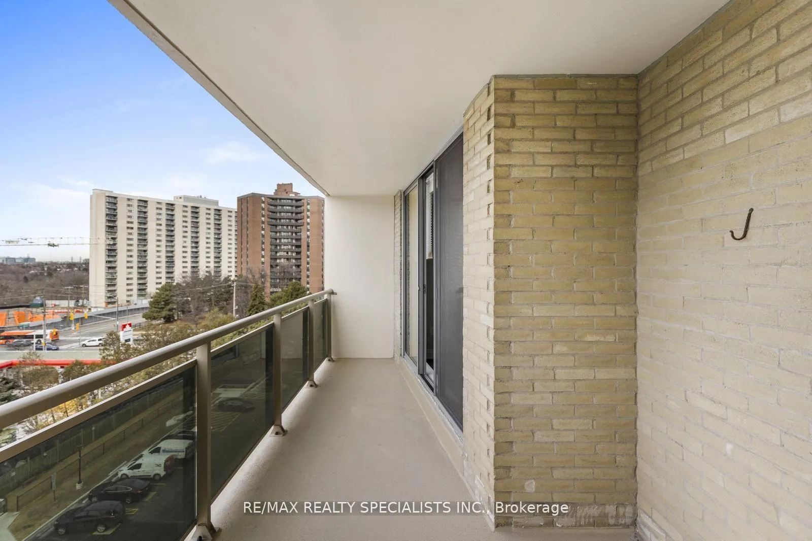 Photo 32 of Unit 803, 820 Burnhamthorpe Road, Etobicoke, Markland Wood — HOMEH