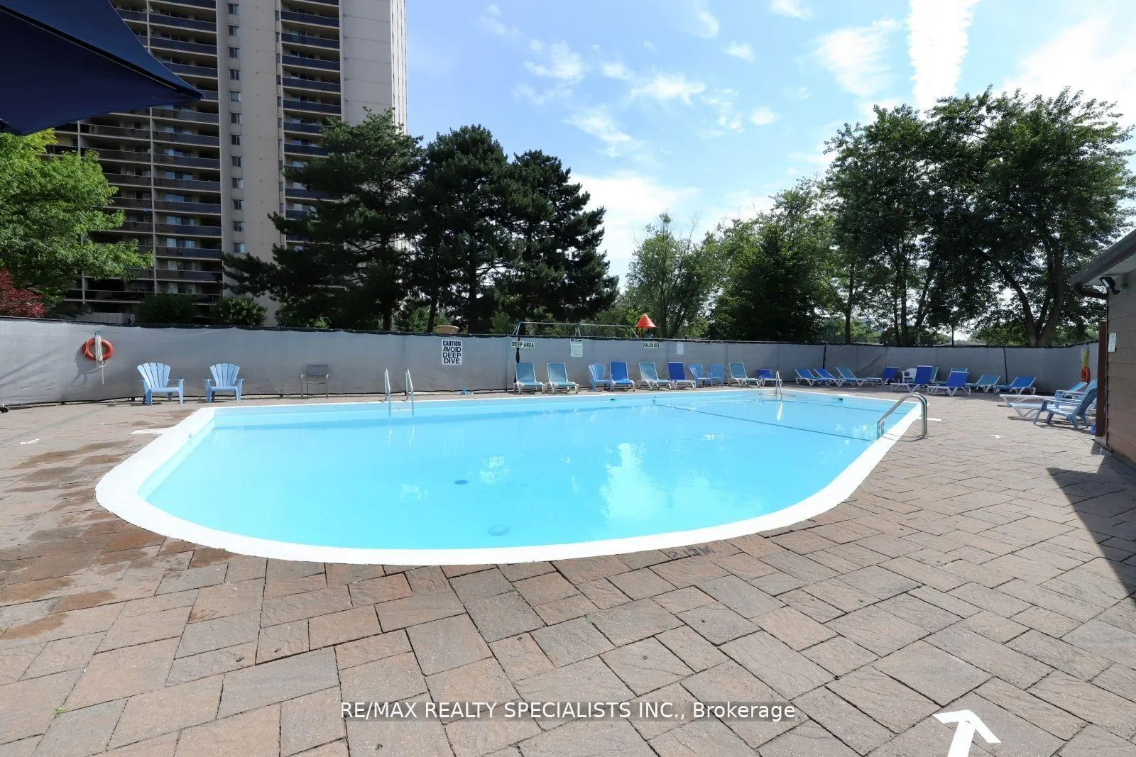 Photo 38 of Unit 803, 820 Burnhamthorpe Road, Etobicoke, Markland Wood — HOMEH