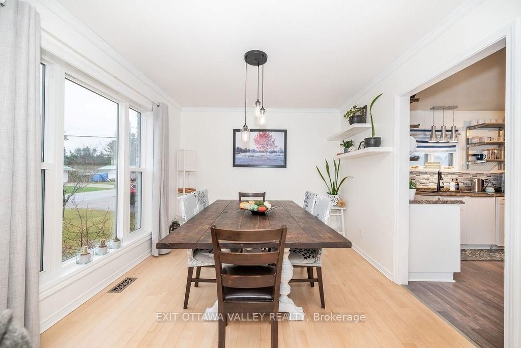 Photo 8 of 37 Thomas Street, Deep River — HOMEH