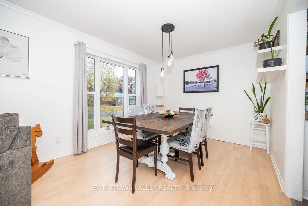 Photo 9 of 37 Thomas Street, Deep River — HOMEH